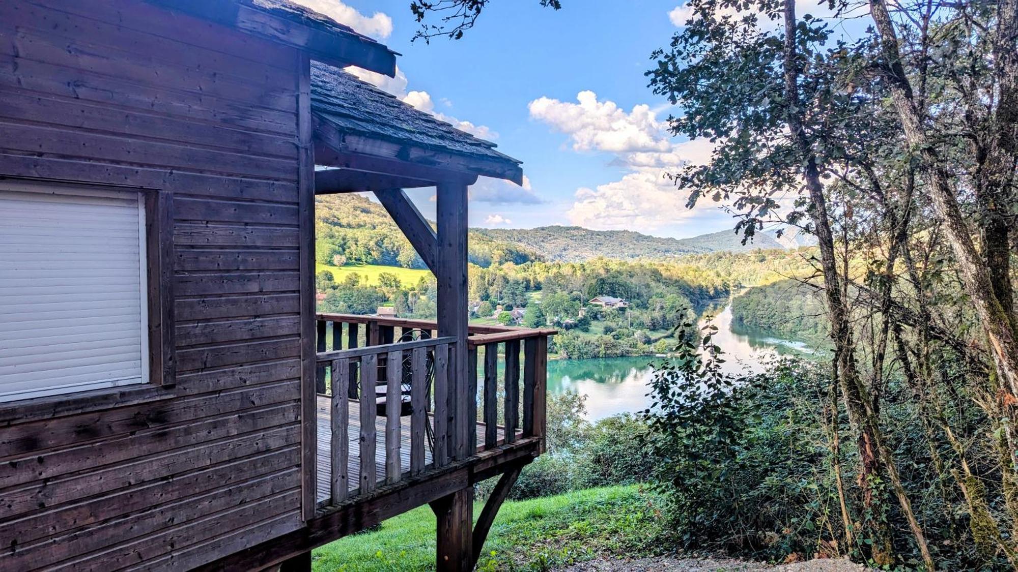 Cabanes Et Lodges Du Belvedere Serrieres-sur-Ain Exterior foto